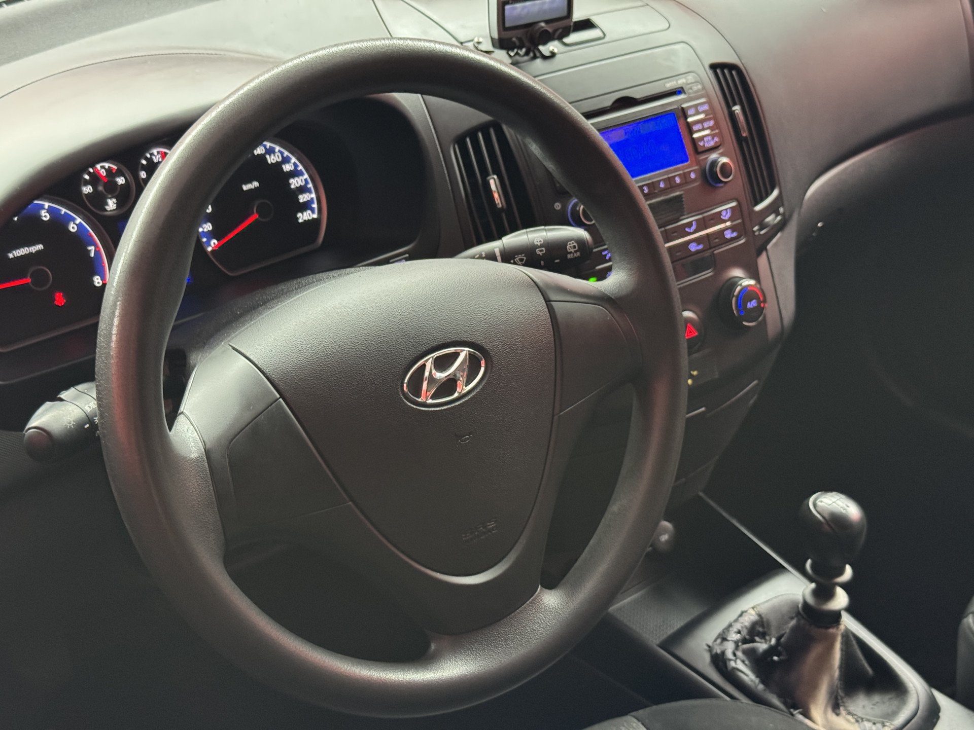Hyundai i30 1.4i Active | Airco | Radio CD | APK 07-12-2026, Auto's, Hyundai, Voorwielaandrijving, Gebruikt, Zwart, 4 cilinders