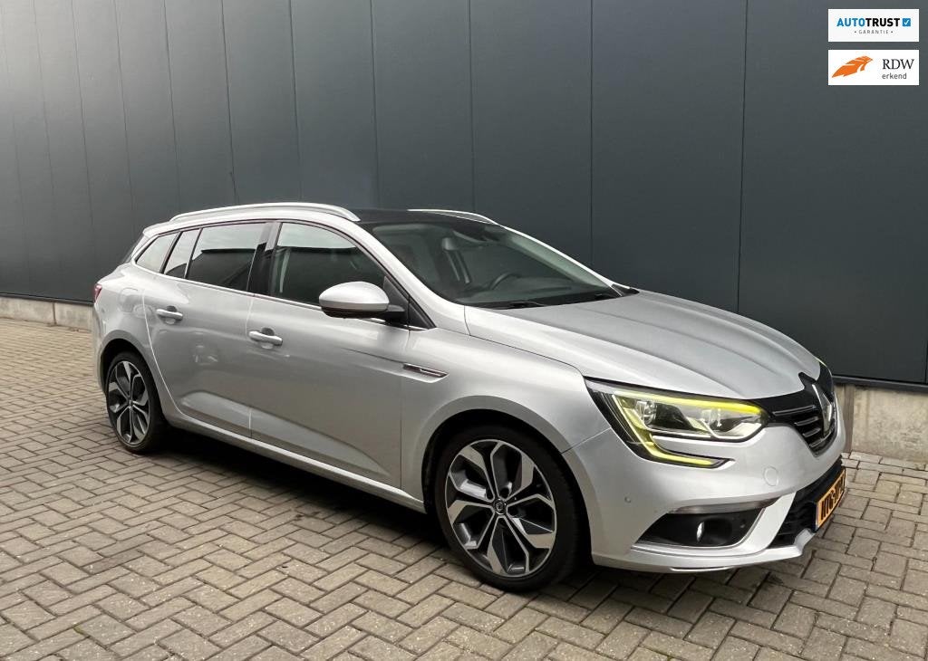 Renault Mégane Estate 1.2 TCe Bose OPEN DAK, 130PK, Groot s, Voorwielaandrijving, Gebruikt, 4 cilinders, Handgeschakeld