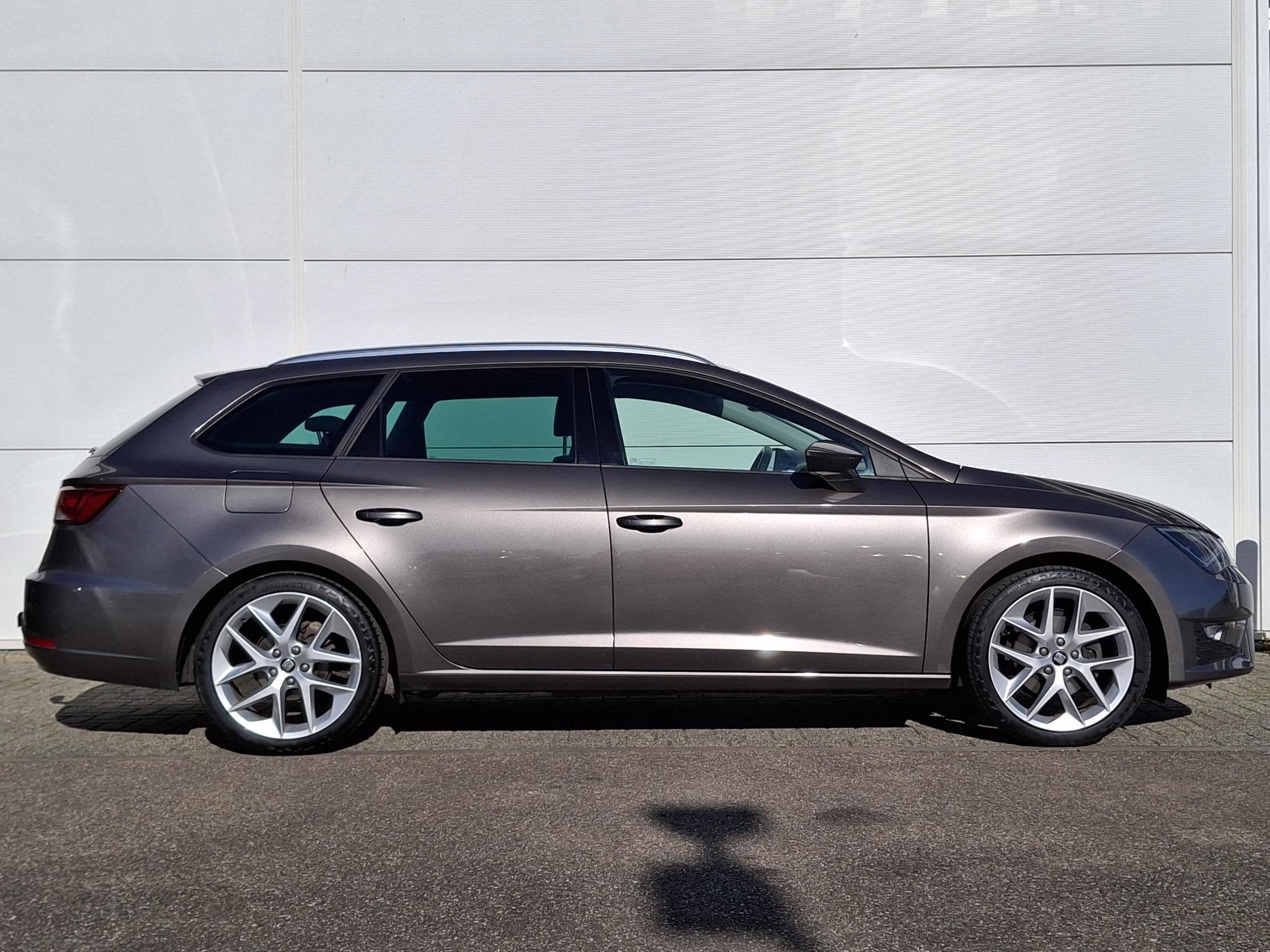 SEAT Leon ST 1.4 EcoTSI FR Connect | Apple Carplay & Android, Auto's, Voorwielaandrijving, 12 maanden, Stof, Gebruikt