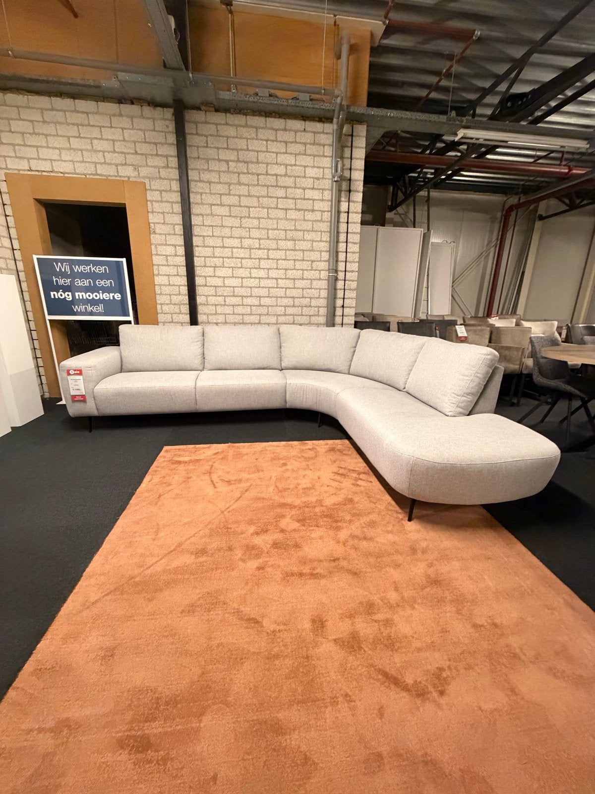 Showroommodel Hoekbank Arondo - Lichtgrijs, Ophalen, Hoekbank, Zo goed als nieuw, Vierpersoons of meer