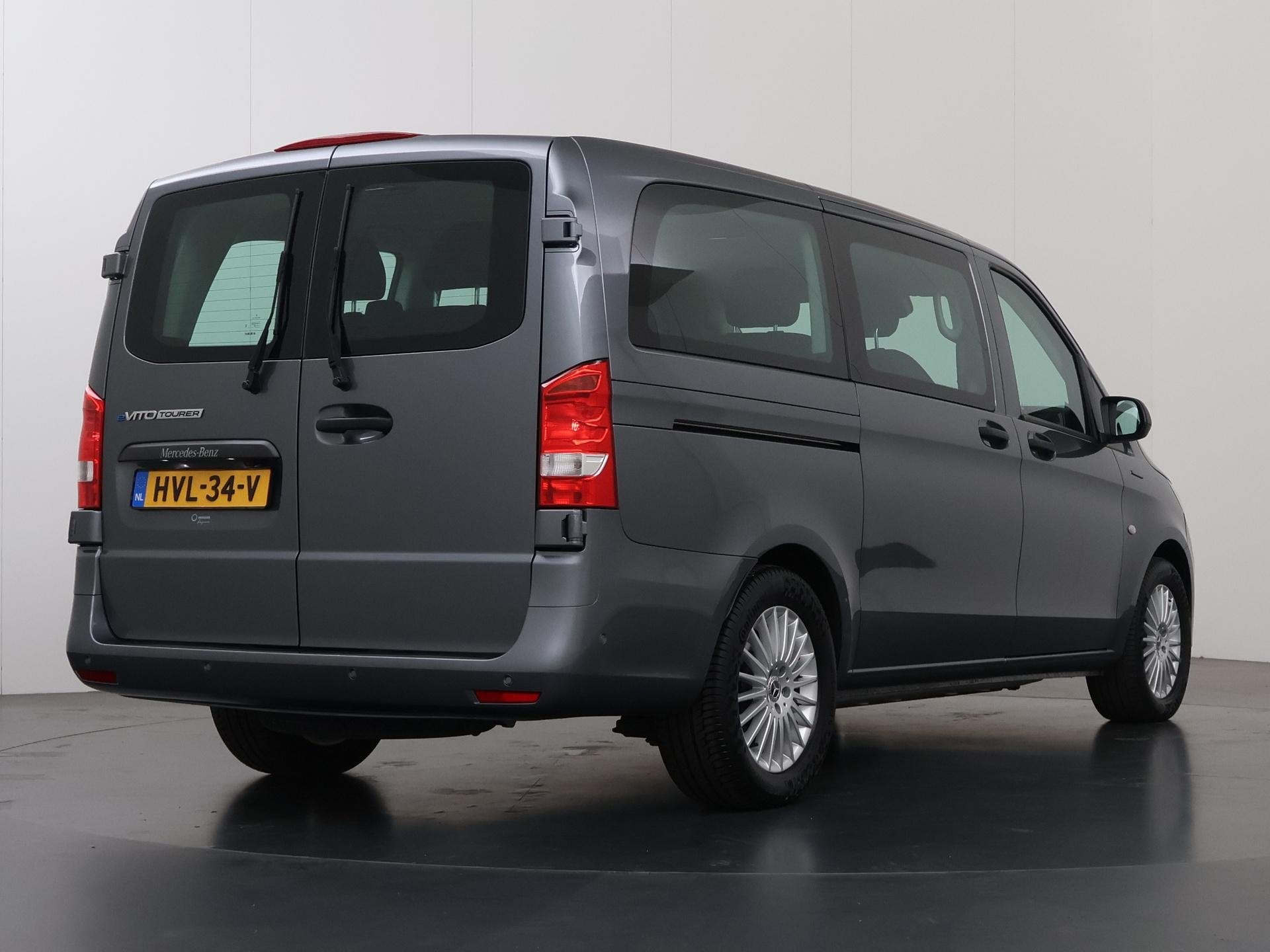 Mercedes-Benz eVito Tourer PRO L2 90 kWh | 8 persoons uitvoe, 2430 kg, Stof, Gebruikt, Overige carrosserieën