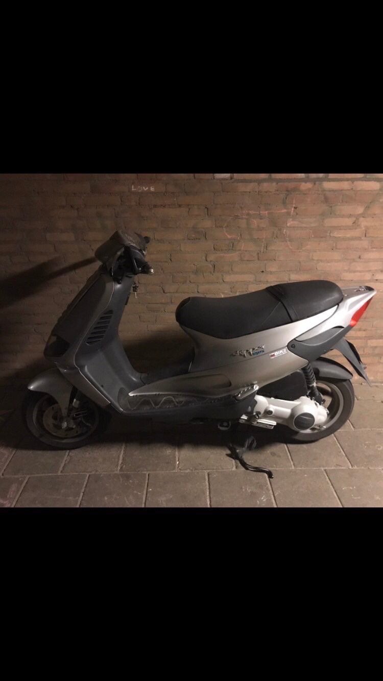 Skr LX 125, Ophalen, Zo goed als nieuw, Benzine, Overige modellen