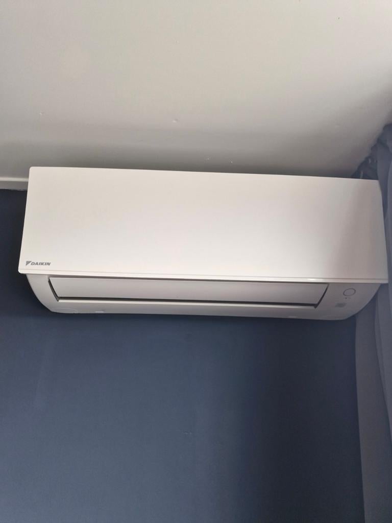 Daikin FTXC20BV1B wandmodel airco (koelen/verwarmen/ventiler, Ophalen, Koelen en Ontvochtigen, Timer, Zo goed als nieuw
