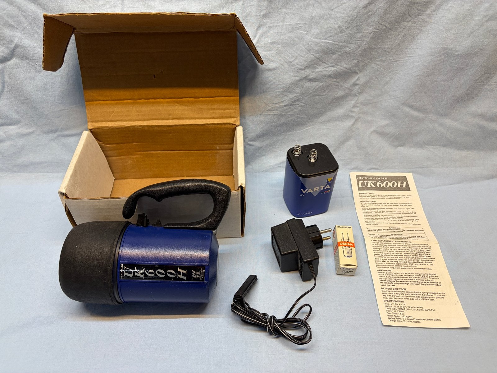 Underwater Kinetics UK 600-H duiklamp met oplader en extra's, Watersport en Boten, Ophalen of Verzenden, Gebruikt, Duiklamp