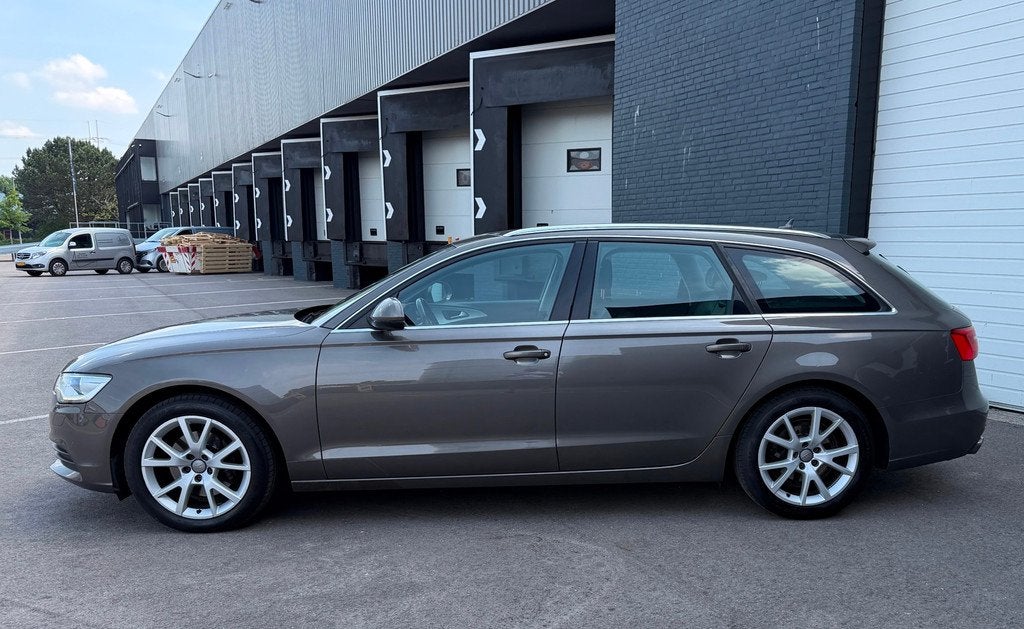 Audi A6 Avant 2.8 FSI Pro Line Plus DEALERONDERHOUDEN/LEDER/, Auto's, Audi, Euro 5, Gebruikt, Zwart, 2773 cc