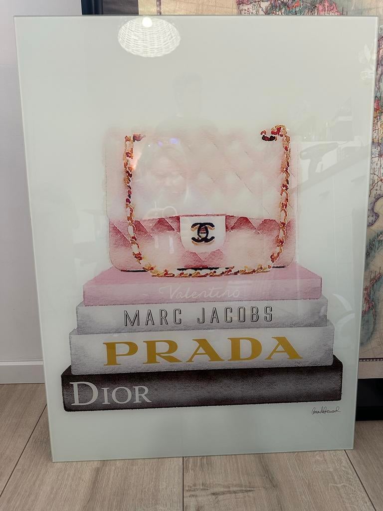 Glas schilderij met Chanel tas en modeboeken, Ophalen, 75 cm of meer, 50 tot 75 cm, Print