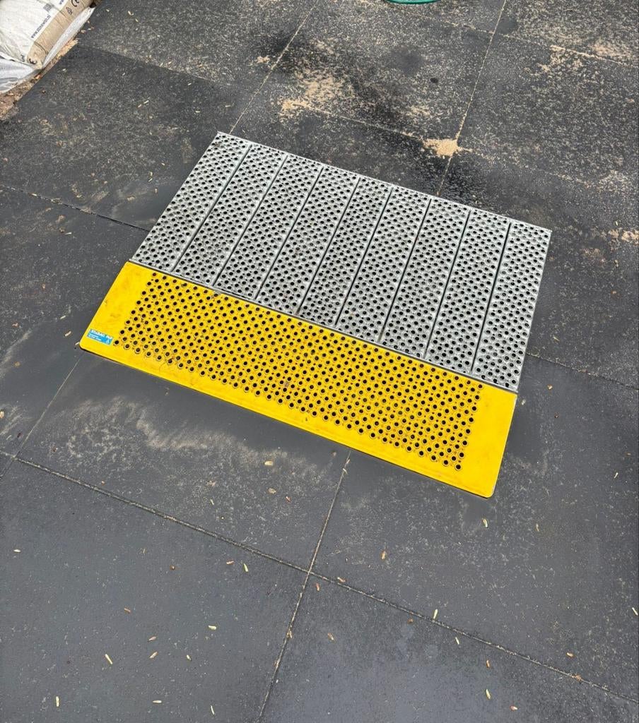 Oprijplaat, drempelhulp met antislip en oprijplaat, Diversen, Verpleegmiddelen, Ophalen
