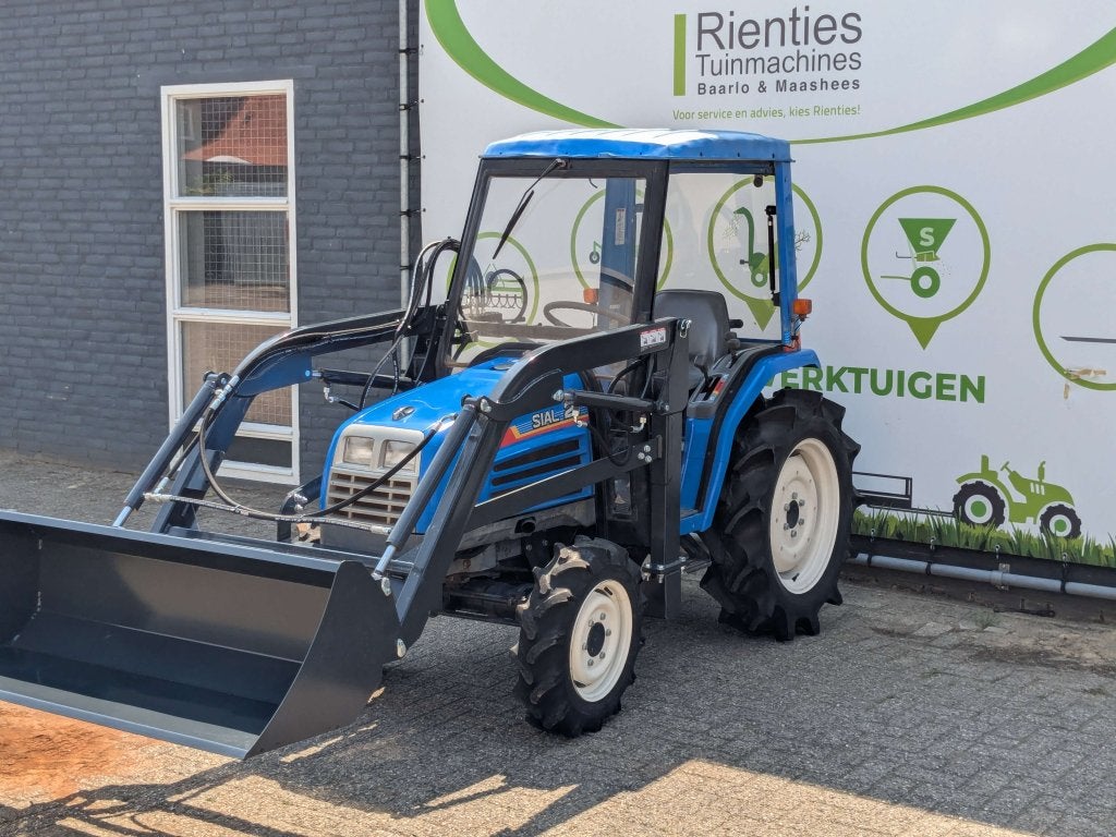 ISEKI SIAL 21 TRACTOR 4WD MET CABINE EN NIEUWE VOORLADER, Zakelijke goederen, Agrarisch | Tractoren, Niet ingevuld, Gebruikt, Niet ingevuld