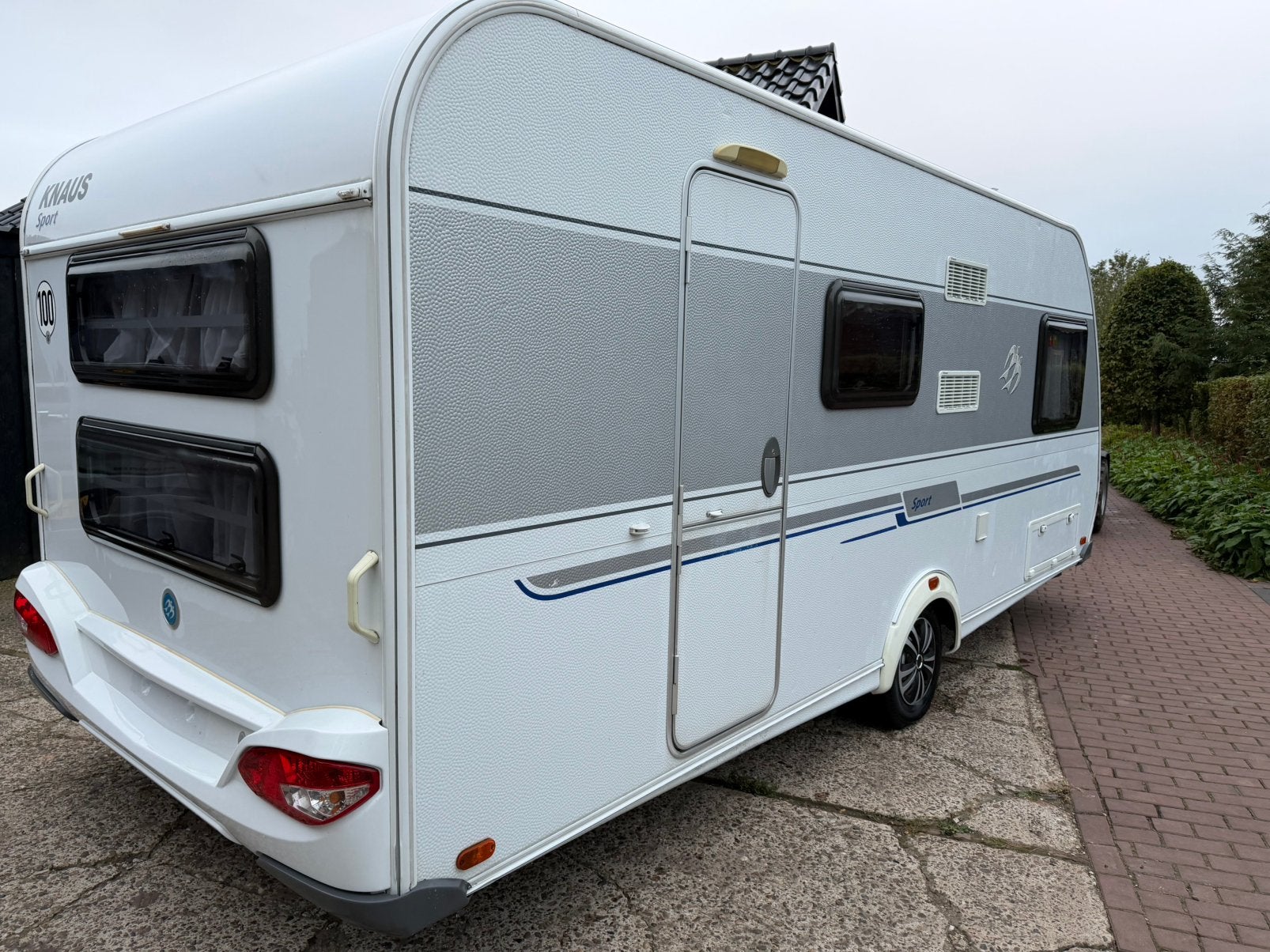 Knaus Sport 500 qdk 2013 stapelbed|mover|voortent|fietsendr, Caravans en Kamperen, Dwarsbed, Bedrijf, Treinzit, Knaus