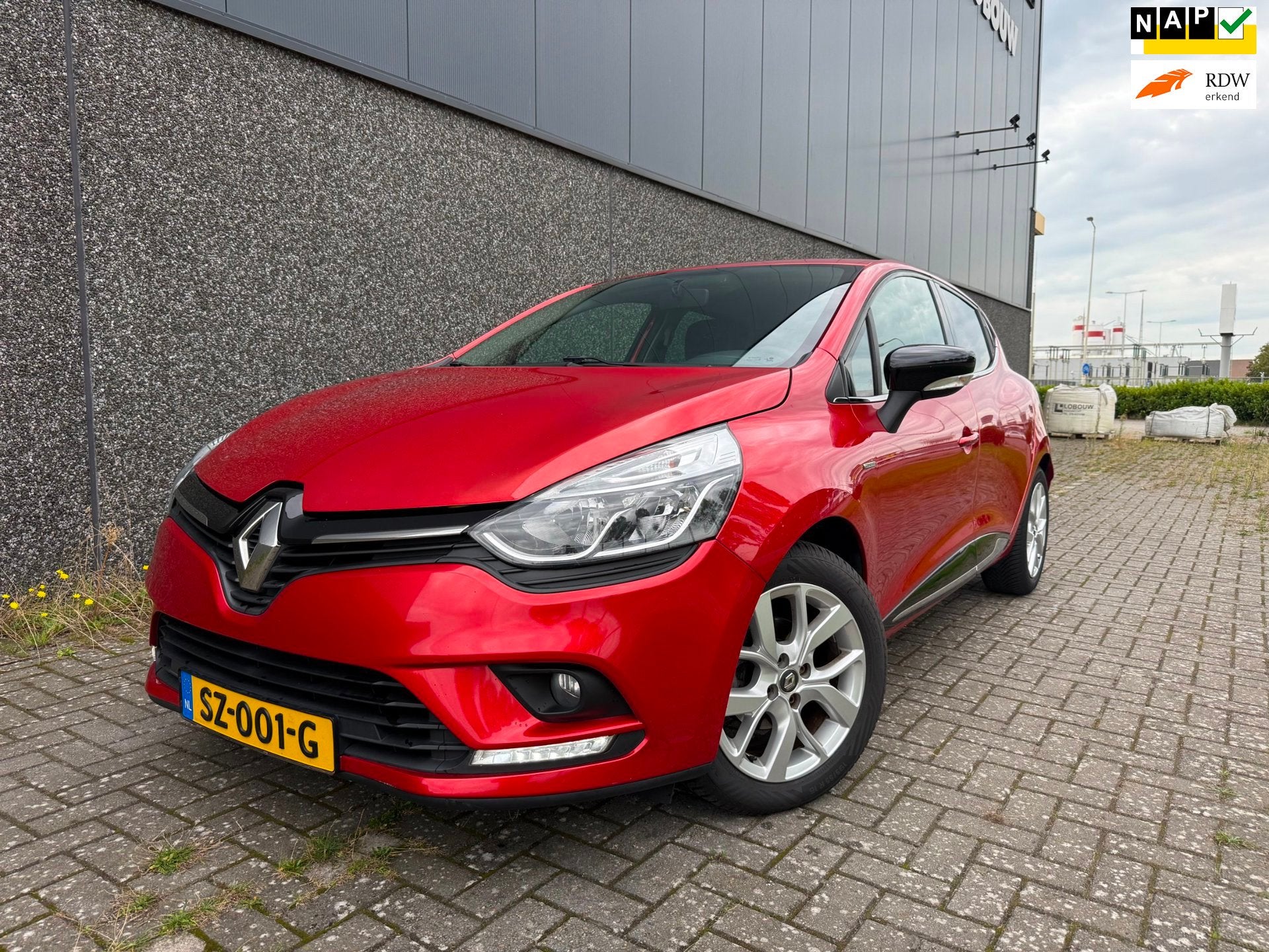 Renault Clio 0.9 TCe Limited/Nieuwe APK en beurt!
