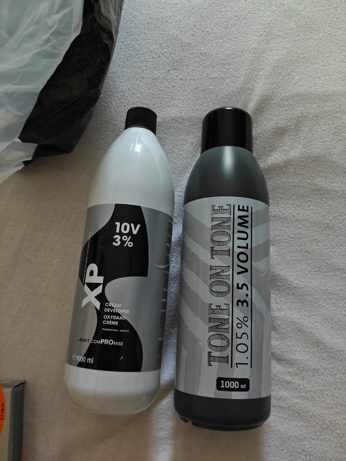 Haarverf en vloeistof kappers merk bijna gratis, Ophalen of Verzenden, Zo goed als nieuw, Overige typen