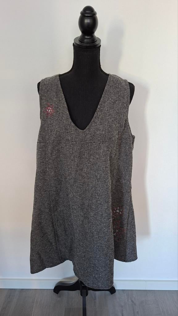 Zelfgemaakte overgooier met bloemendetails maat 44/46, Kleding | Dames, Jurken, Maat 42/44 (L), Ophalen of Verzenden, Zo goed als nieuw