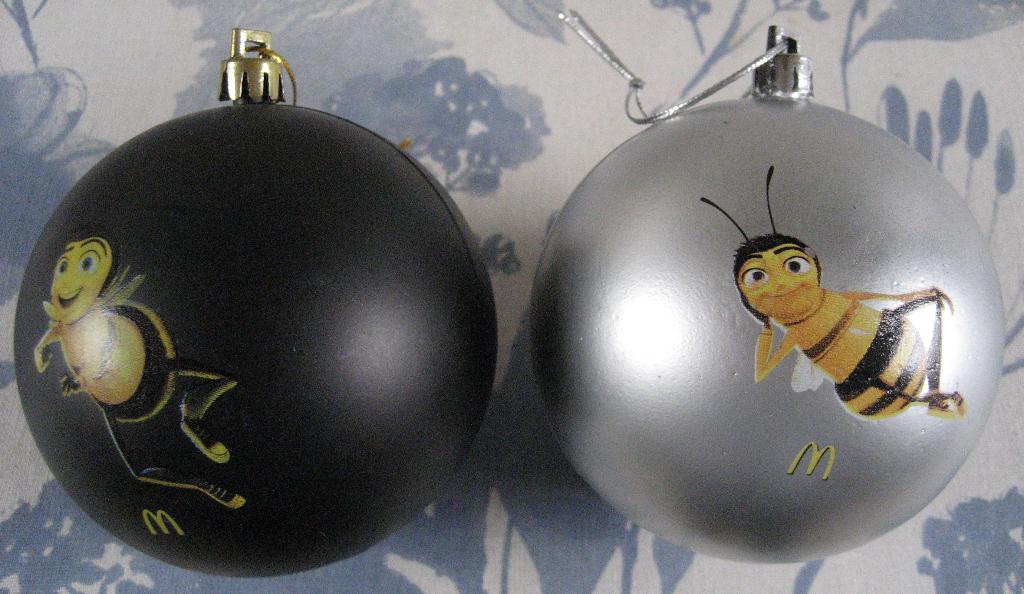 2 kerstballen McDonalds Bee movie., Ophalen of Verzenden, Zo goed als nieuw