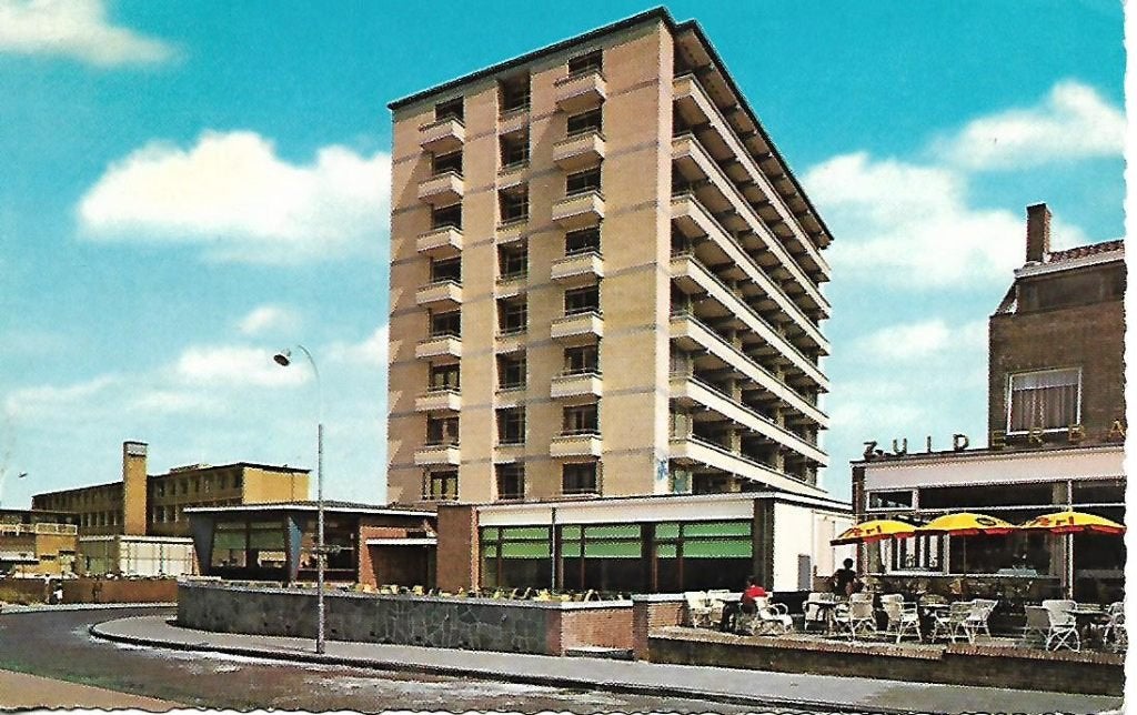 Zandvoort- -Boulevard Paulus Loot met Bad-hotel., Verzenden, 1960 tot 1980, Gelopen, Noord-Holland