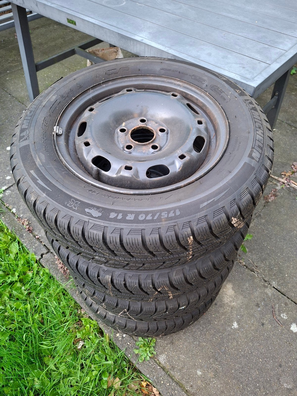 Michelin Alpin met stalen velgen voor Skoda Fabia 2014, Ophalen, 14 inch, Gebruikt, 175 mm
