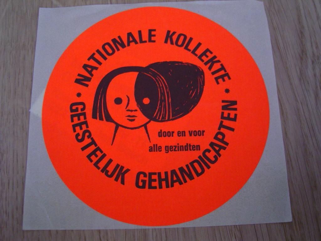 sticker logo nationale kollekte geestelijk gehandicapten, Verzamelen, Ophalen, Zo goed als nieuw