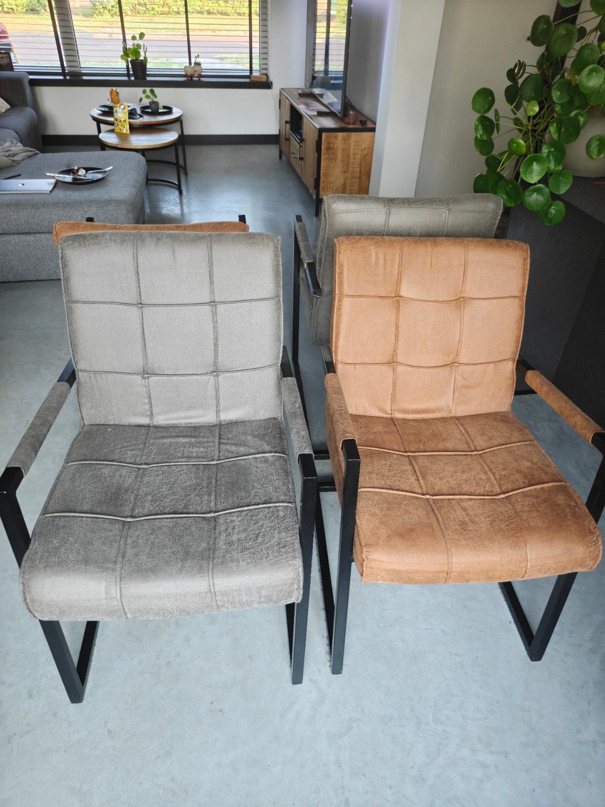 industriële stoelen met armleuning ( let op: doorgezakt ), Tuin en Terras, Tuinsets en Loungesets, Ophalen, Gebruikt, Overige materialen
