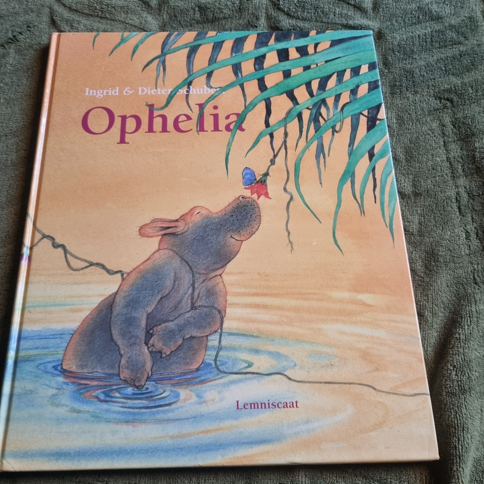 Ophelia - Ingrid & Dieter Schubert (Kinderboek), Ophalen of Verzenden, Zo goed als nieuw, Ingrid & Dieter Schubert, Fictie algemeen