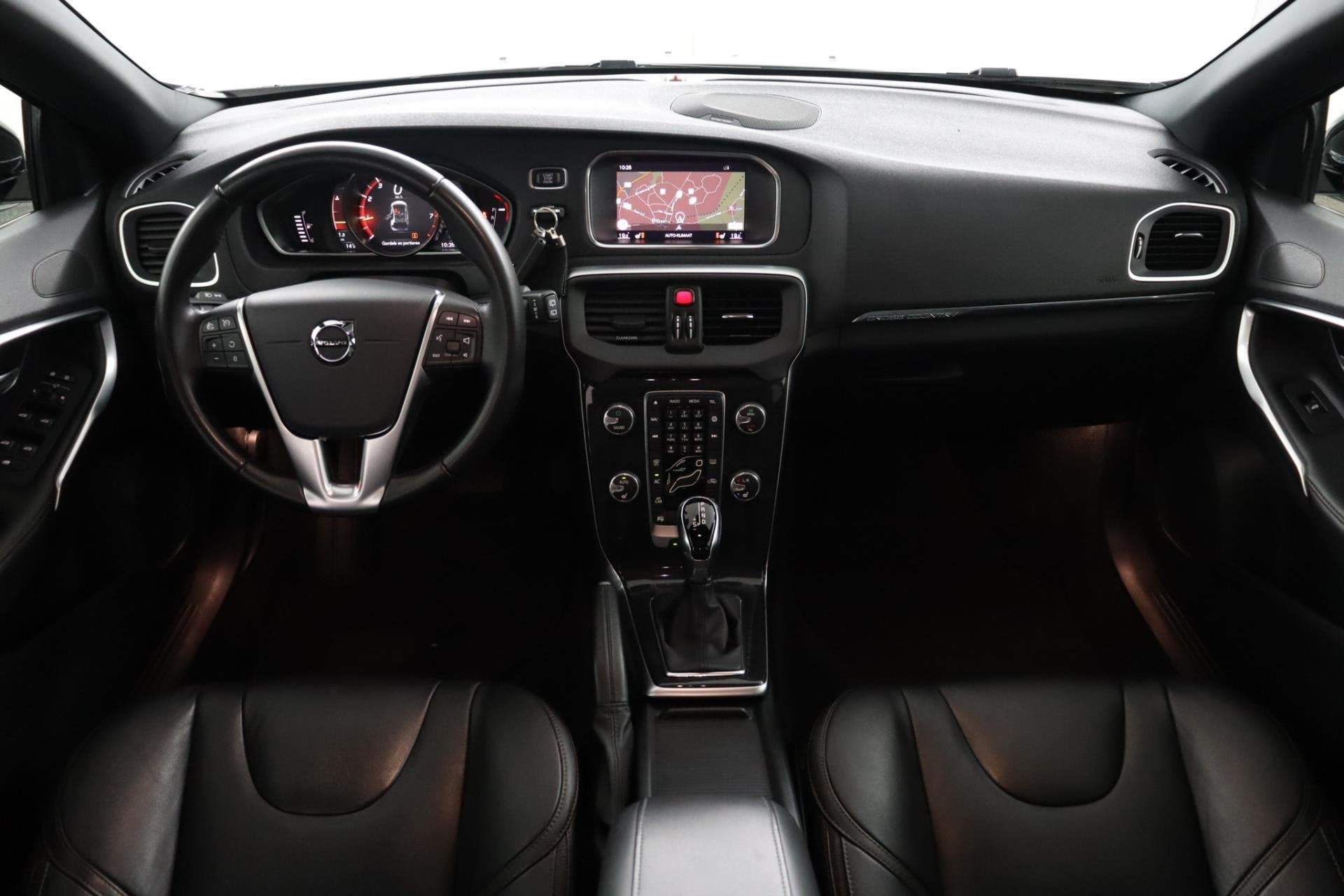 Volvo V40 Cross Country T3 Polar+ Luxury | NAP | Automaat |, Auto's, Volvo, Euro 6, 4 cilinders, 700 kg, Wit