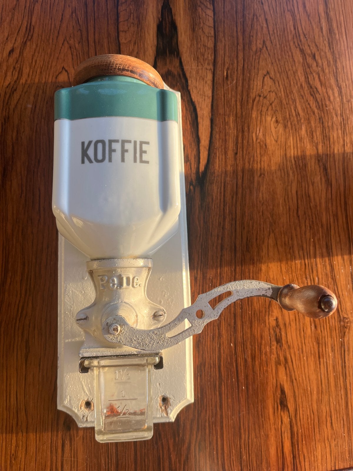 Antieke PeDe wandkoffiemolen - Wit/Groen, Antiek en Kunst, Ophalen