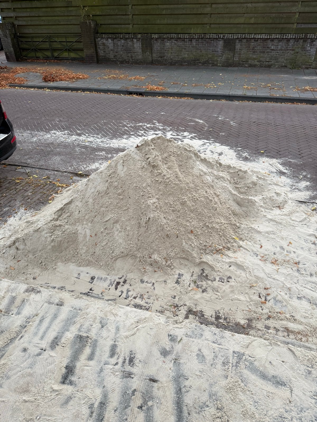 Grote berg speelzand circa 1 m3, Tuin en Terras, Zand, Ophalen, Nieuw, Speelzand