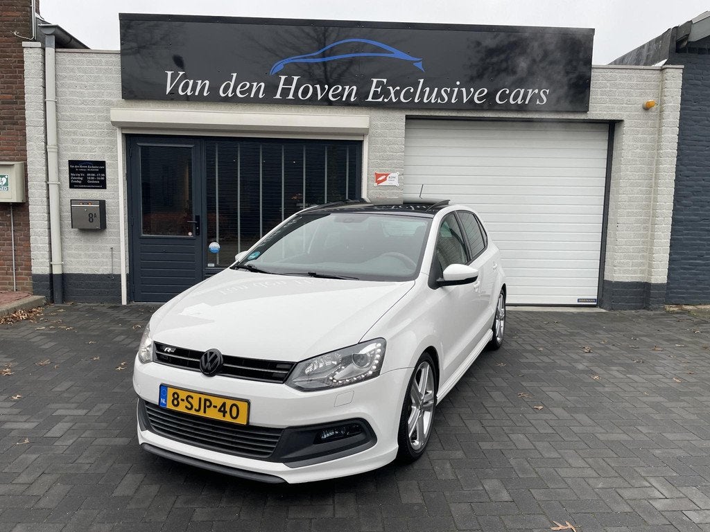 Volkswagen Polo 1.2 TSI R-Line Edition Pano/NAP/PDC/Navi/Led, Voorwielaandrijving, Euro 5, Zwart, 4 cilinders