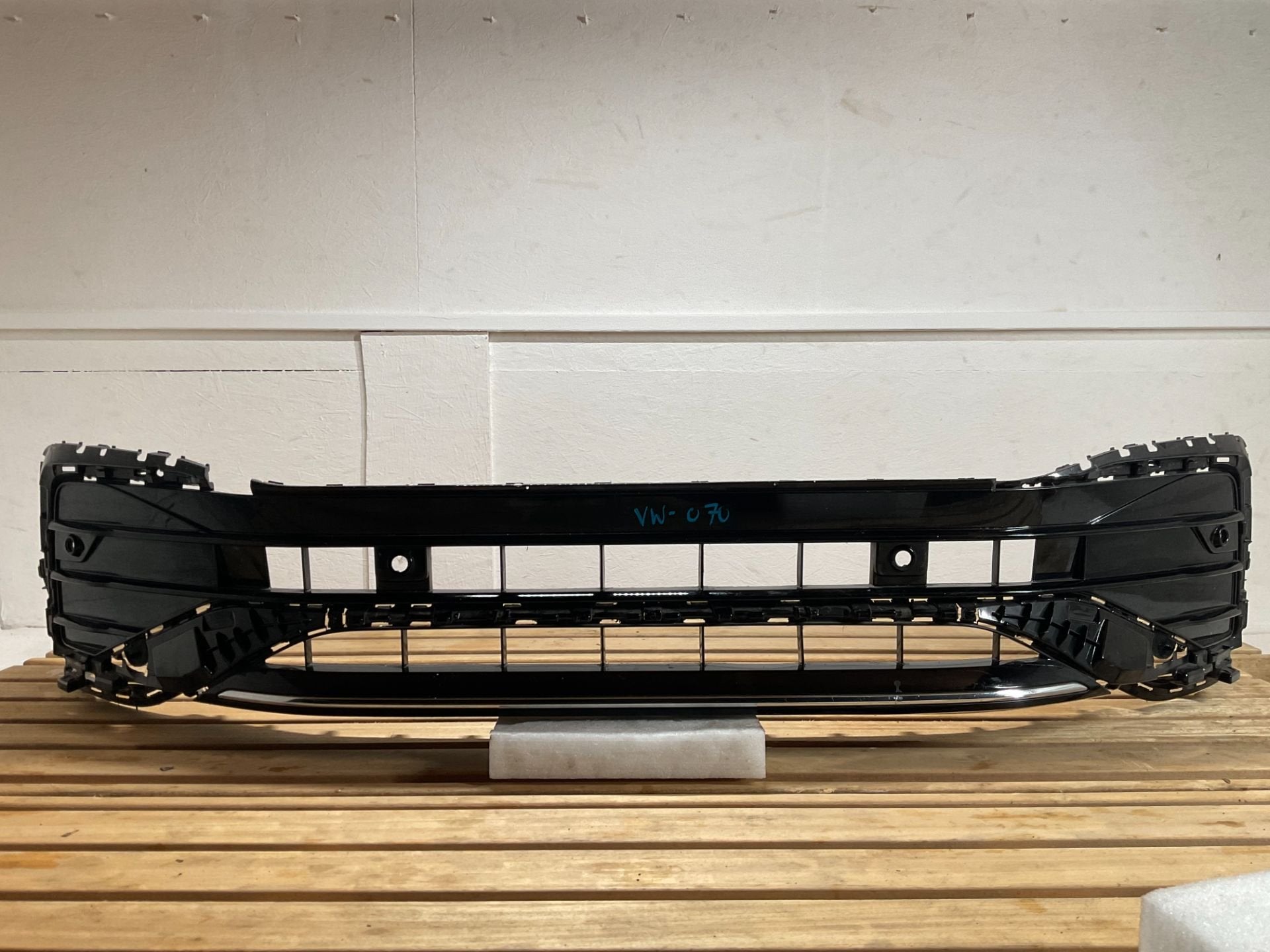 Voorbumper Grill Volkswagen Tiguan 21+ Rline R-line vw-070, Auto-onderdelen, Gebruikt, Volkswagen, Volkswagen AG, Bumper