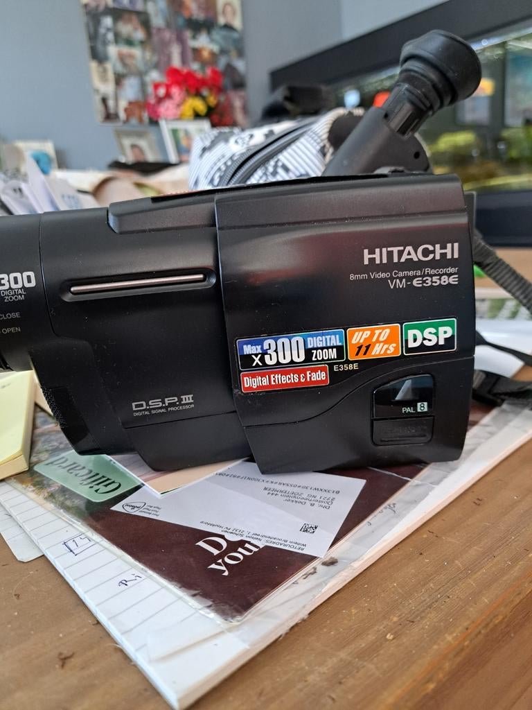 Hitachi 8mm Video Camera/Recorder VM-E358E, Ophalen, 8mm, Camera
