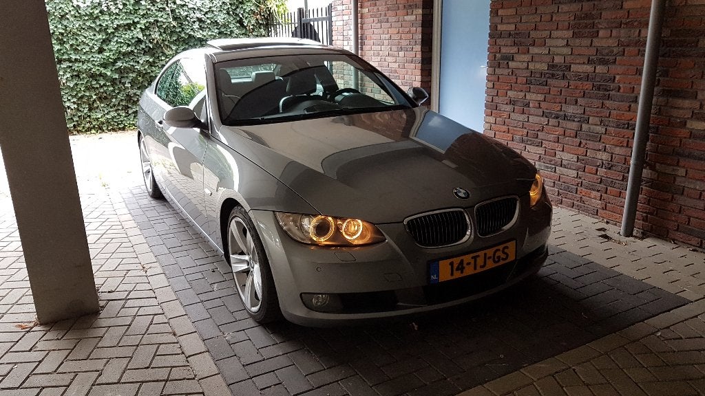 BMW 325i High Executive E92 | Complete Historie, Auto's, Automaat, 745 kg, Zwart, 2497 cc