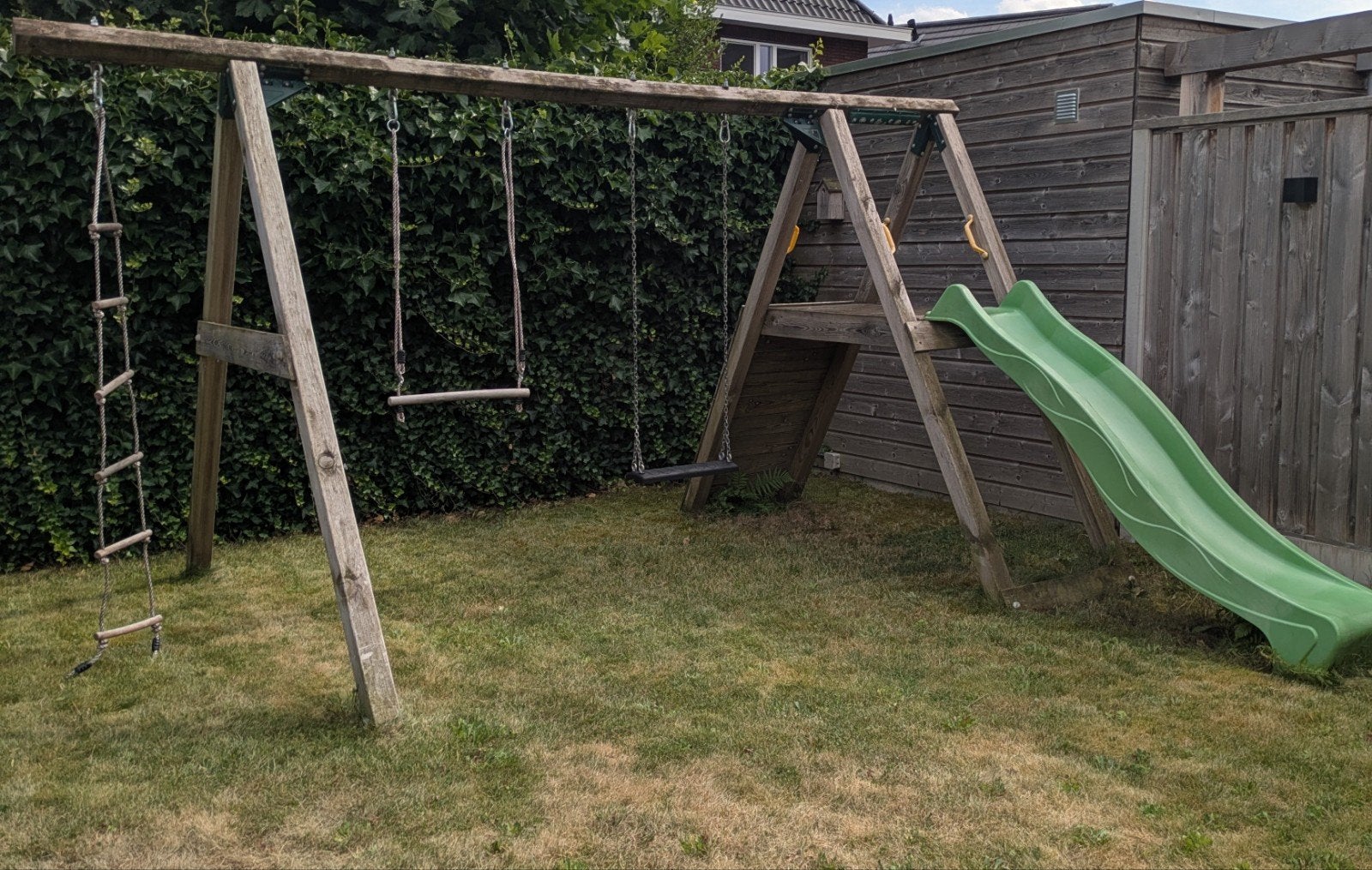Houten  Speeltoestel Jungle Gym met schommel, klimwand etc., Ophalen, Gebruikt, Schommel
