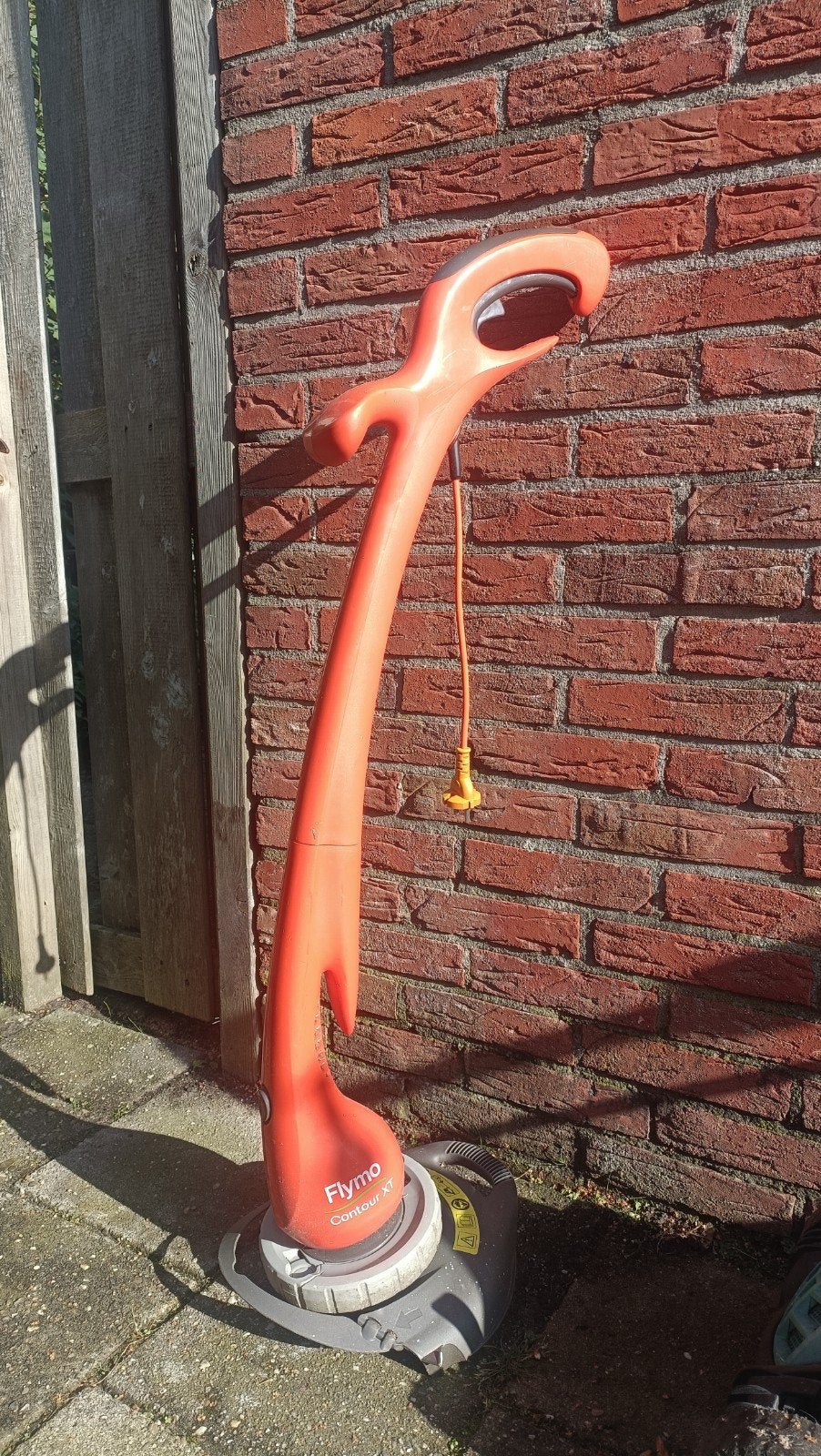 Flymo Contour XT elektrische grastrimmer, Ophalen, Cirkelmaaier, Gebruikt, Elektrische grasmaaier