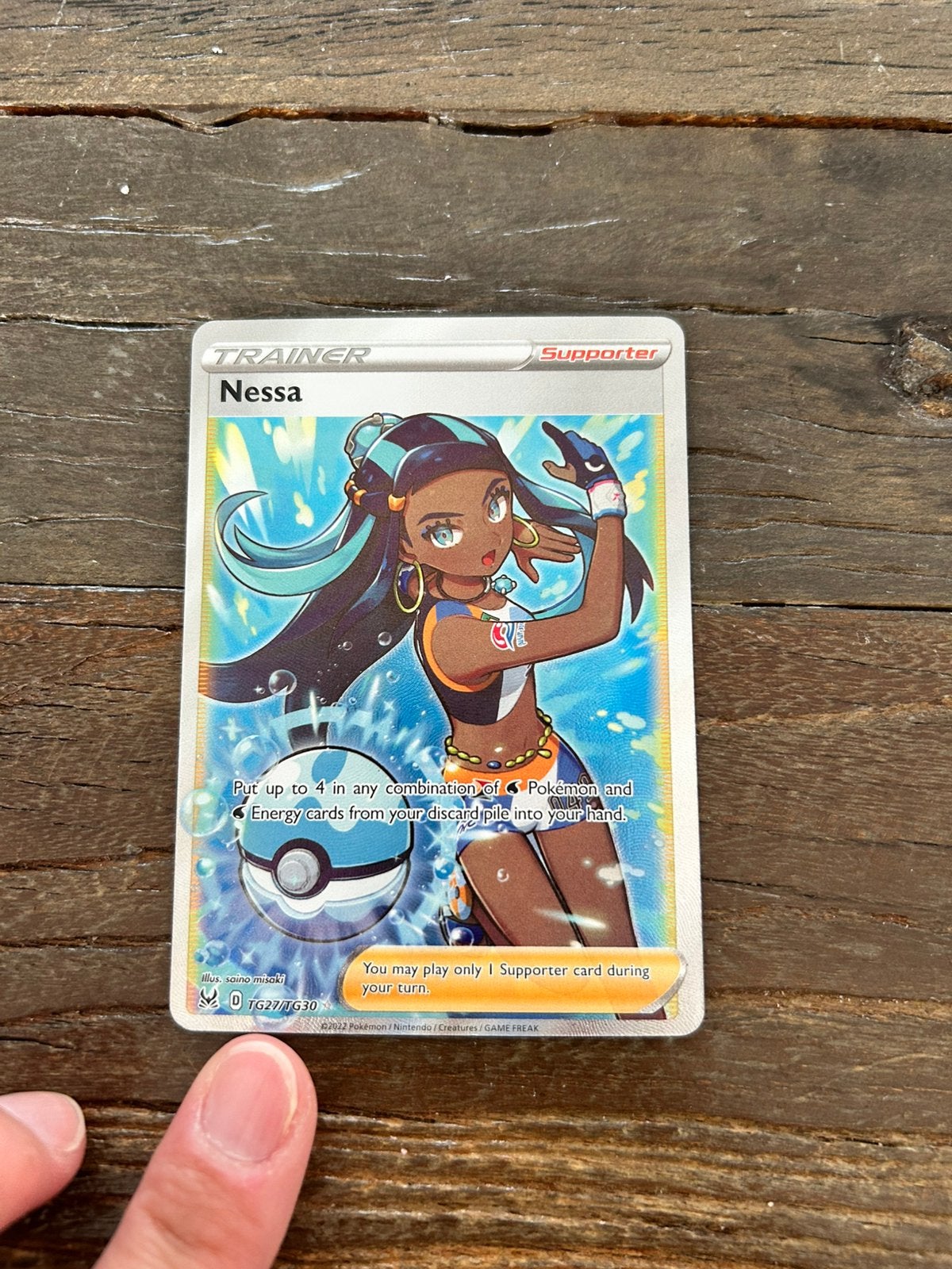 Pokemon card Nessa trainer, Hobby en Vrije tijd, Verzamelkaartspellen | Pokémon, Ophalen, Zo goed als nieuw