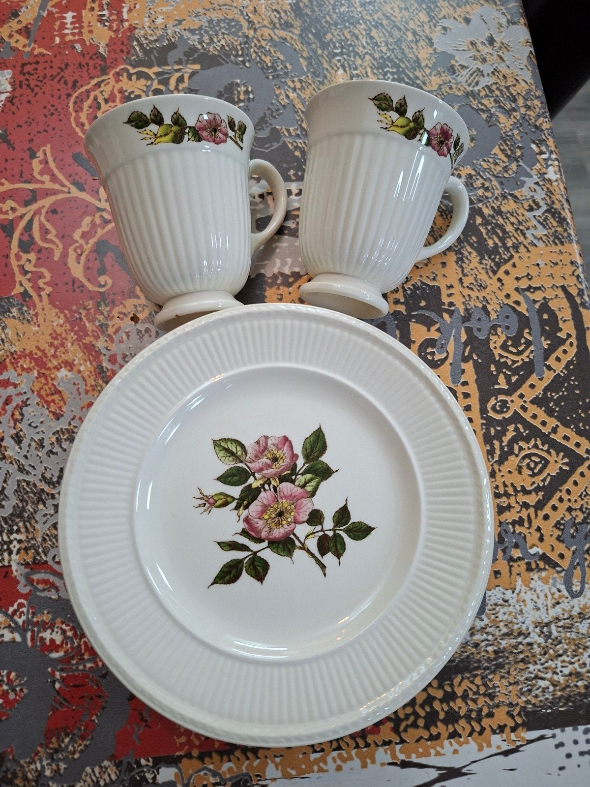 Wedgwood Briar Rose: 6 bordjes en 2 bekers, Ophalen of Verzenden