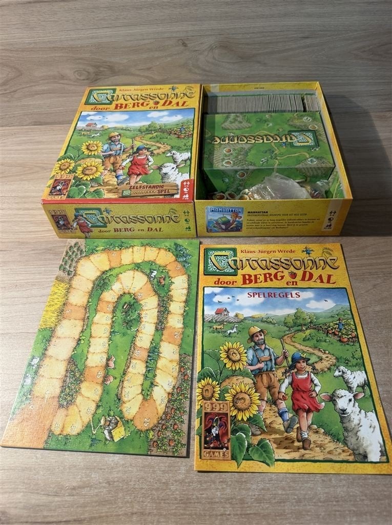 Carcassonne door berg en dal - S7133, Hobby en Vrije tijd, Gezelschapsspellen | Bordspellen, Verzenden, Zo goed als nieuw