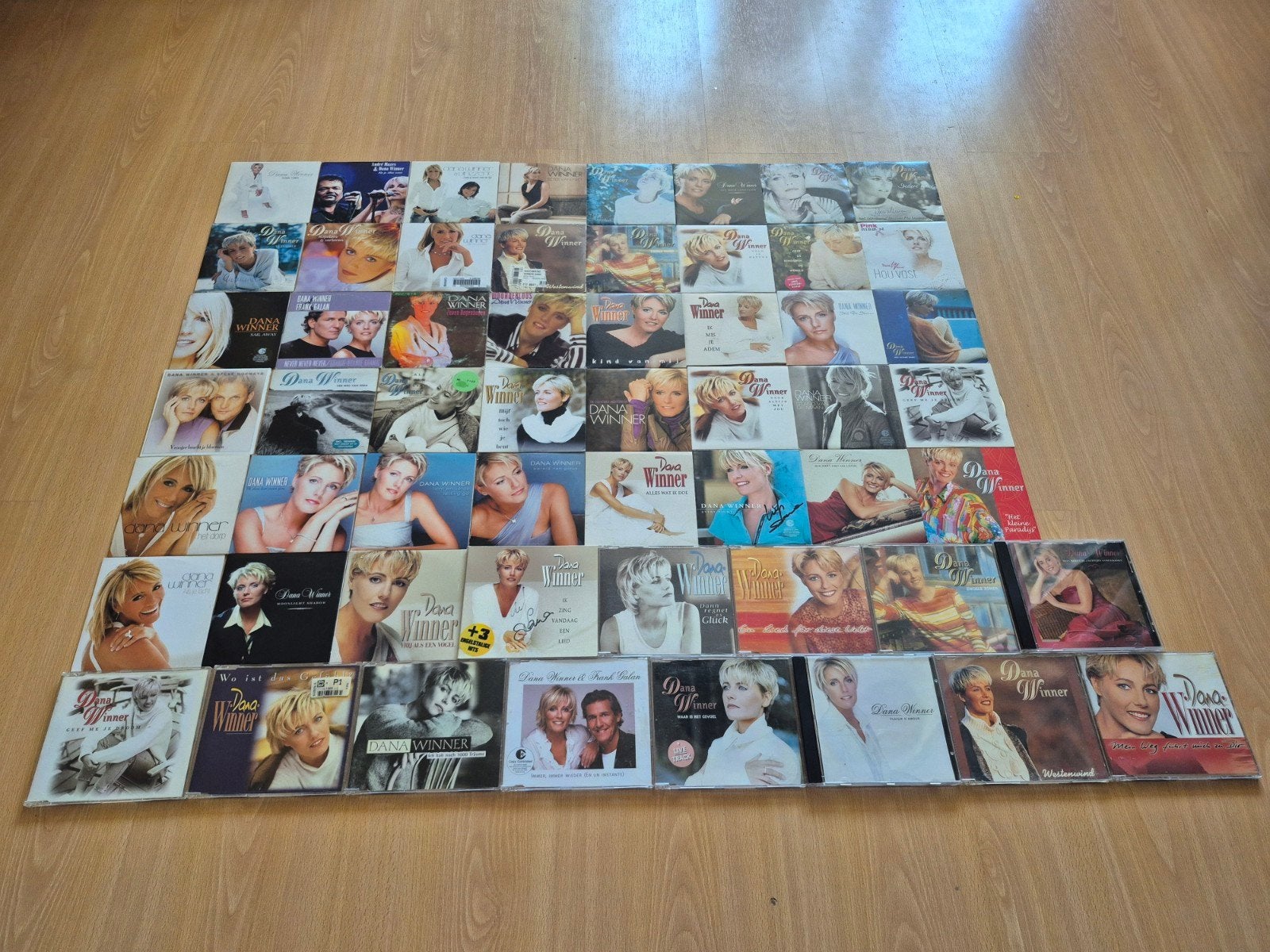 Gezocht cd singles, fotokaarten & fanbladen dana winner, Ophalen of Verzenden, Zo goed als nieuw