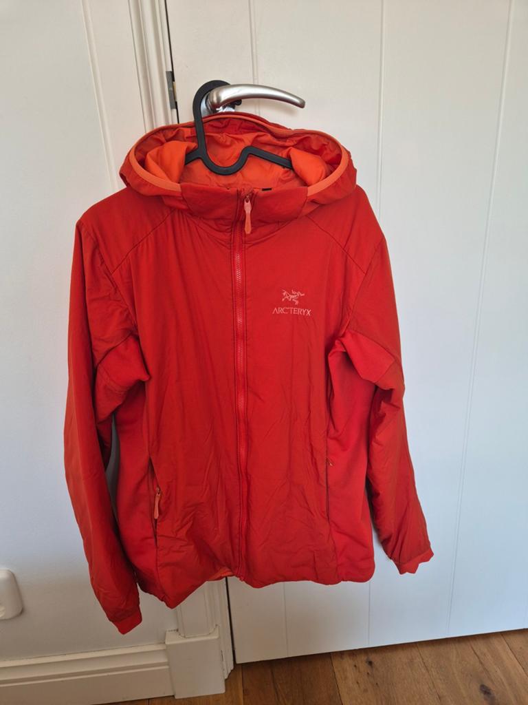 Arc'teryx Atom LT Hoody, Maat 38/40 (M), Oranje, Ophalen of Verzenden, Zo goed als nieuw