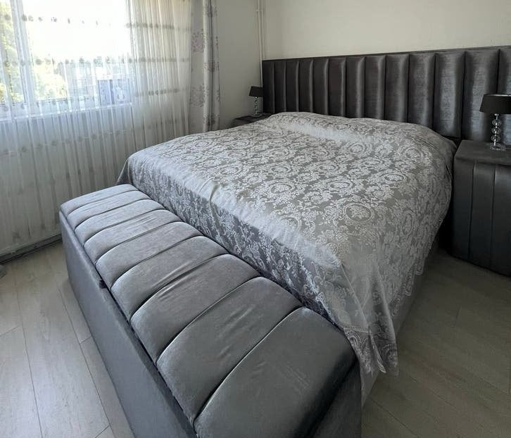 Groot tweepersoonsbed met opbergruimte, Ophalen, Tweepersoons, Zo goed als nieuw, 180 cm
