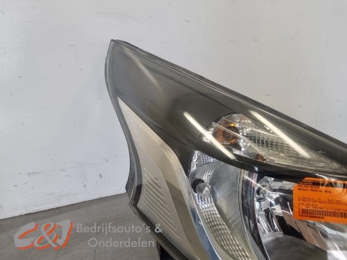 Koplamp rechts van een Renault Trafic, Gebruikt, -, Renault, -