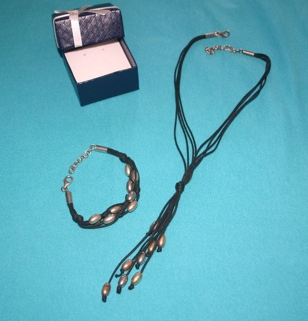 Mooie set zilveren ketting en armband met zwarte stof kerst, Verstelbaar, Nieuw, Ophalen of Verzenden, Zilver