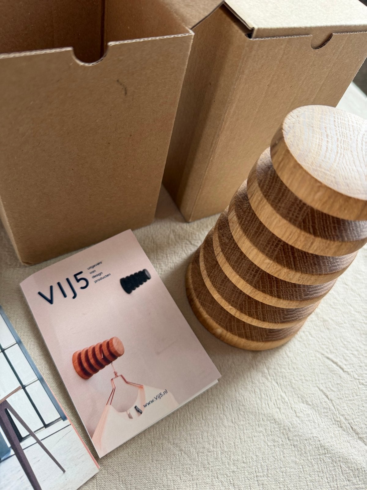 VIJ5 2x Alf wandhaak van eikenhout, nieuw in doos, Hout, Nieuw, Ophalen of Verzenden, Modern