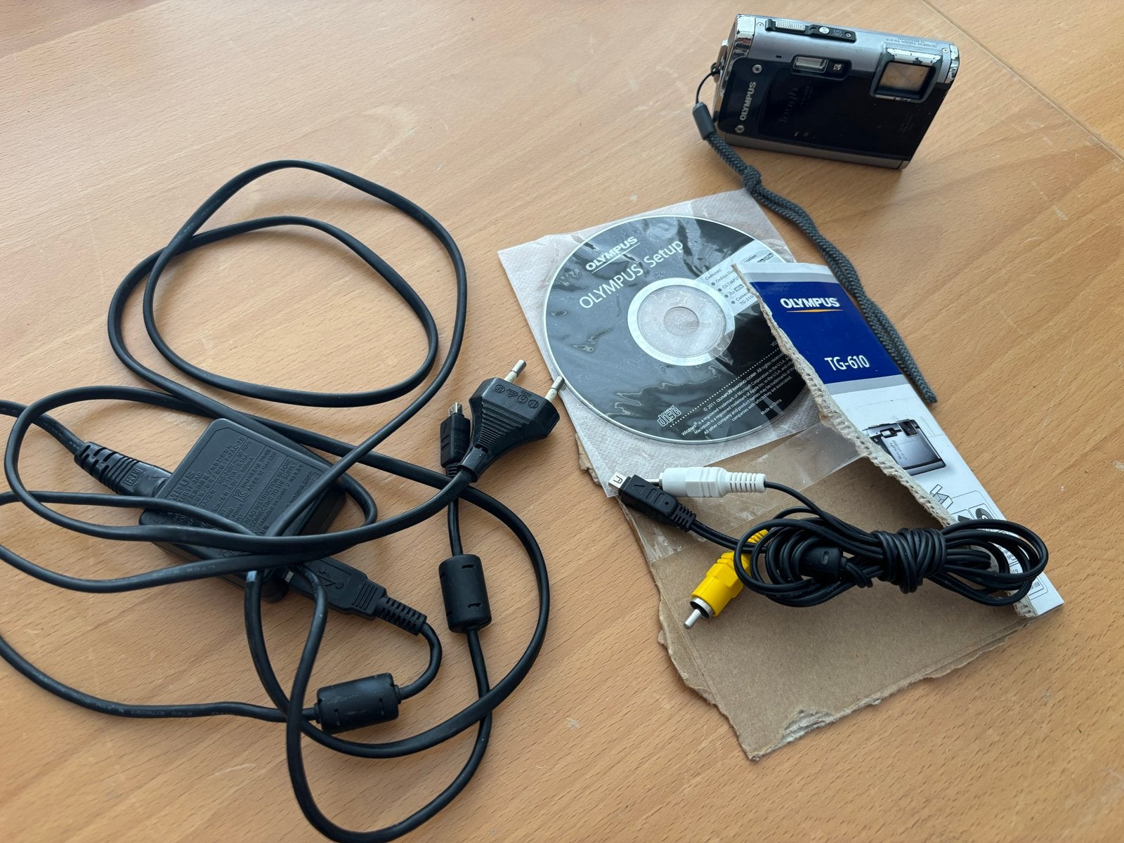 Olympus TG-610 Compactcamera - Robuust en Waterdicht, Ophalen, Gebruikt, Oplader, Beeldstabilisatie