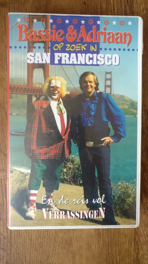 Bassie & Adriaan op zoek in San Francisco 1994/1995 CNR, Cd's en Dvd's, Alle leeftijden, Ophalen of Verzenden, Kinderprogramma of -film