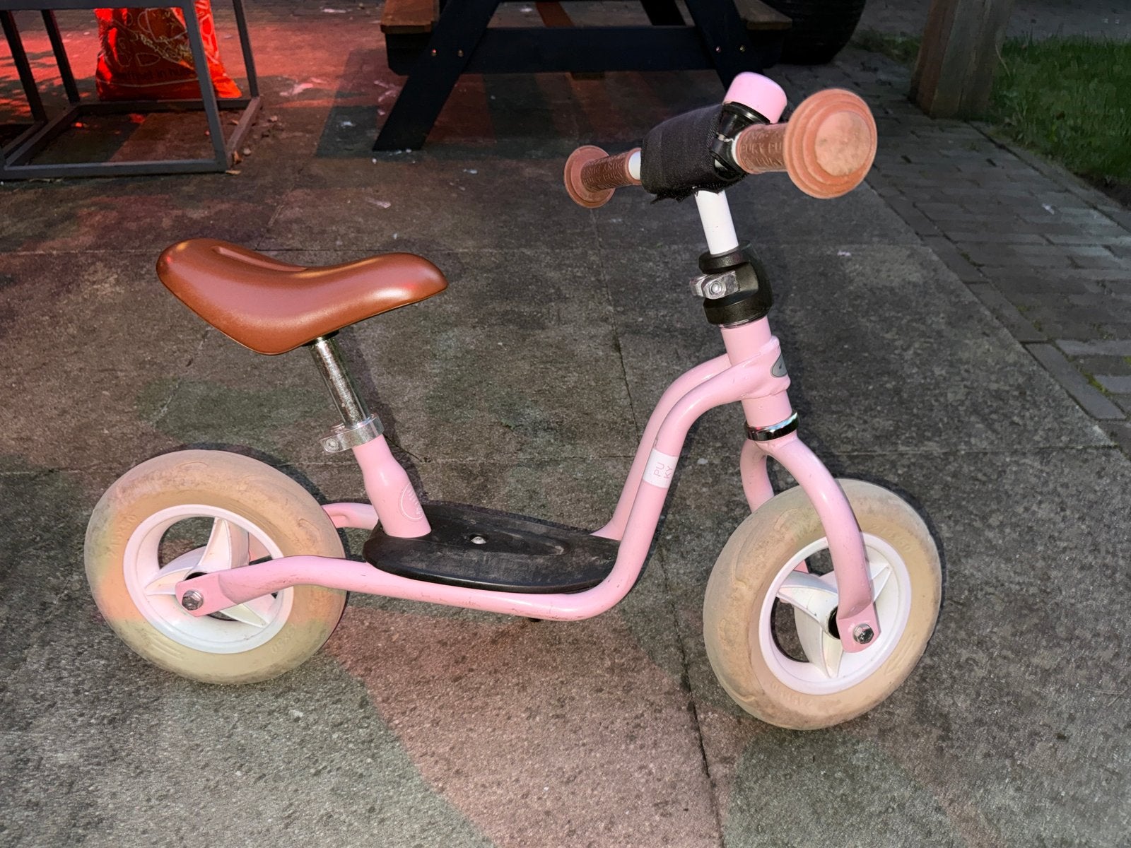 Roze Puky loopfiets dreumes / peuter in zeer goede staat, Ophalen, Zo goed als nieuw, Minder dan 16 inch