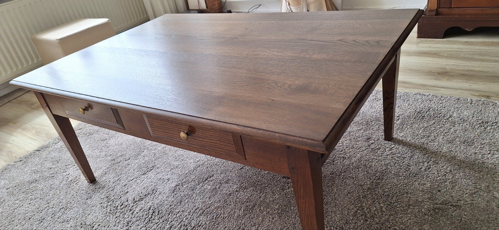 Massief houten salontafel met lades, Ophalen