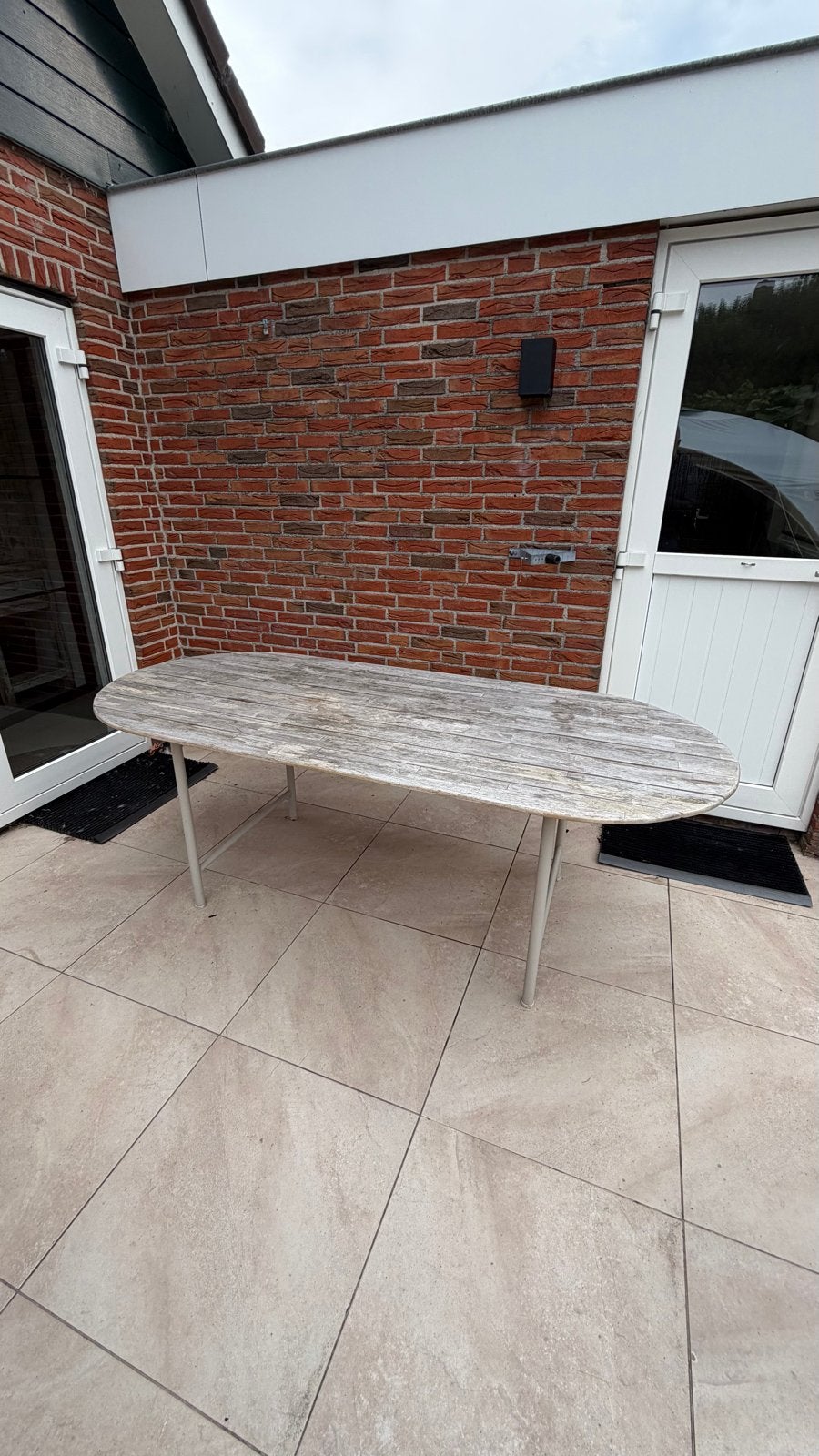 Ovale houten tuintafel - Gebruikt, Tuin en Terras, Tuintafels, Ophalen, Gebruikt, Ovaal, Hout