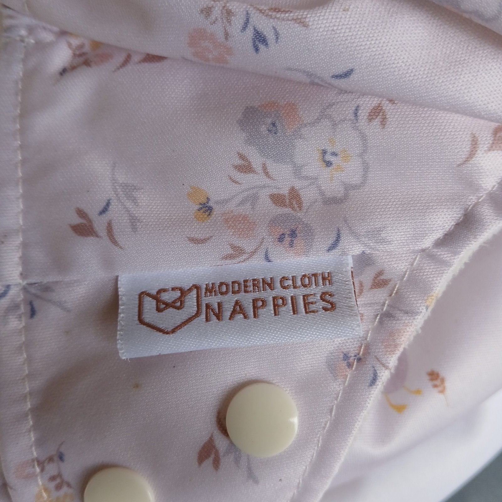 Moderne wasbare luiers  Nappies,- 3 stuks met bloemenprint, Ophalen of Verzenden, Zo goed als nieuw