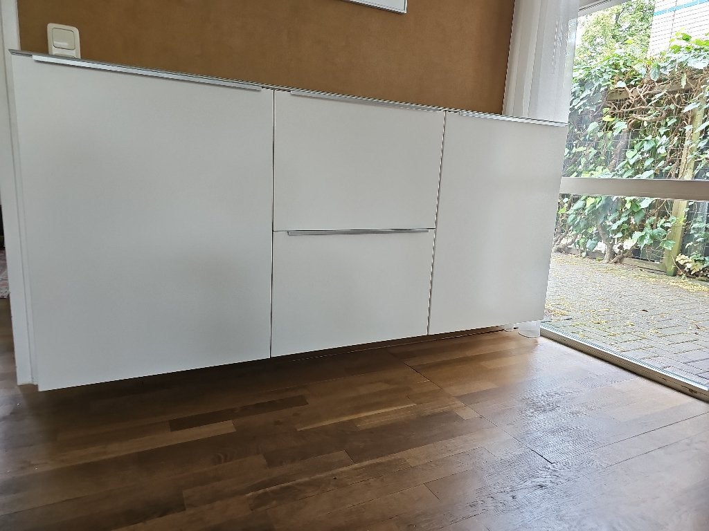 Ikea witte 'dressoir', Ophalen, Met deur(en), Glas, 150 tot 200 cm