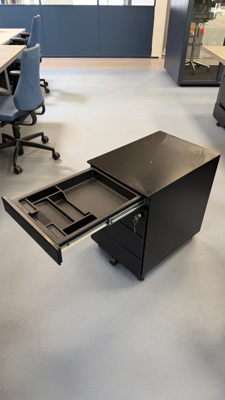 4x Zwarte Bureau Ladekasten op Wielen, Huis en Inrichting, Kasten | Ladekasten, Minder dan 50 cm, Gebruikt, Ophalen of Verzenden