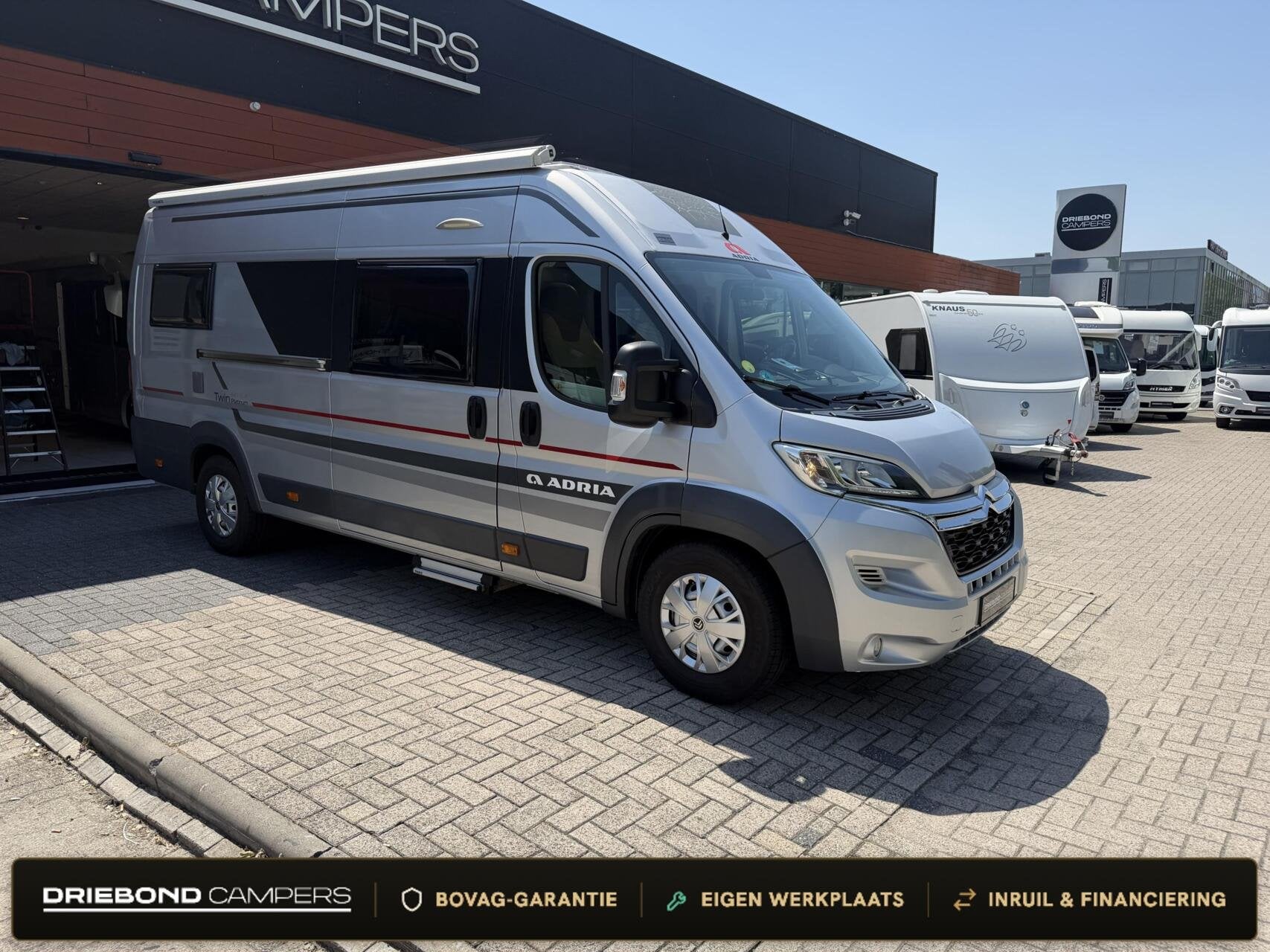 Adria TWIN 640 SLX Euro6 Enkele Bedden Luifel Trekhaak Bearl, Caravans en Kamperen, Campers, Buscamper of Camperbus, Airbags, 6 tot 7 meter