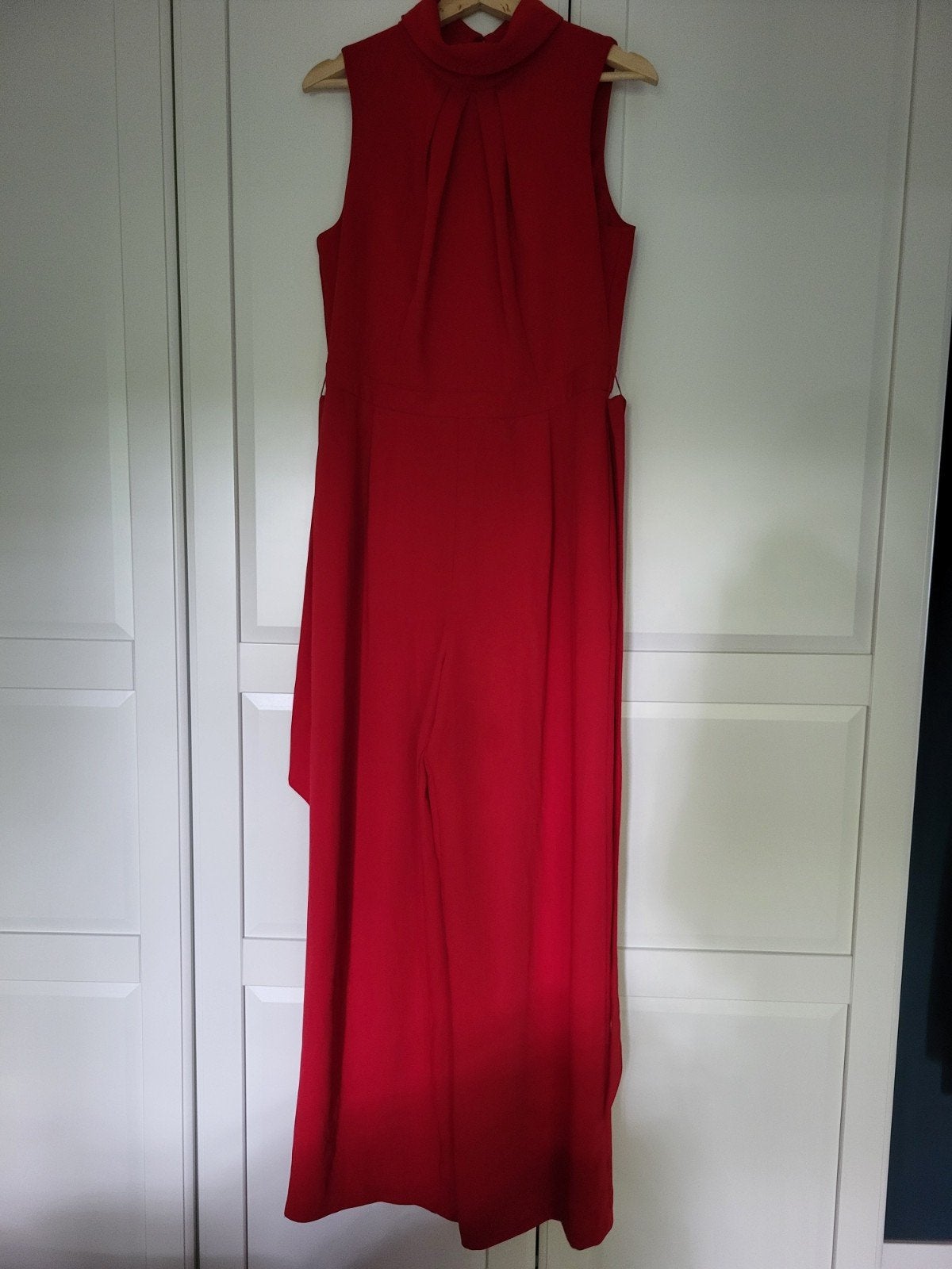 Prachtige rode jumpsuit van Phase Eight!, Maat 42/44 (L), Ophalen of Verzenden, Zo goed als nieuw, Phase Eight